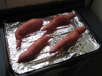 烤红薯的做法步骤5
