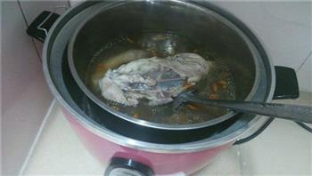 板栗炖鸡汤的做法步骤7