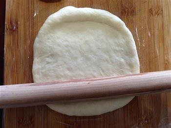 芝心培根蘑菇披萨的做法图解6