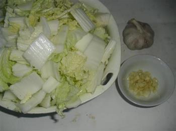 大白菜烩肉元的做法图解1