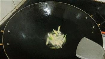 腐竹香菇焖鸭的做法步骤4