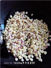 双椒玉米粒的做法步骤5
