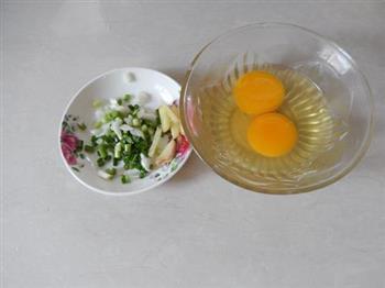 黄瓜鸡蛋酱拌米粉的做法步骤3