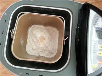 酥皮红豆沙面包的做法步骤2