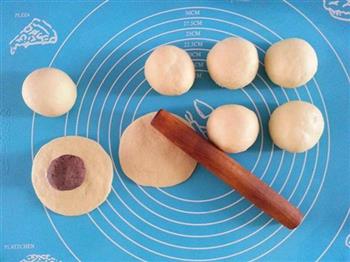 酥皮红豆沙面包的做法步骤7