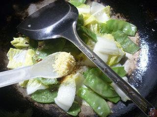 扁豆炒白菜芯的做法步骤11
