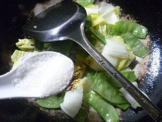 扁豆炒白菜芯的做法步骤9