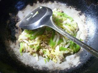 肉末青椒炒白菜的做法步骤10