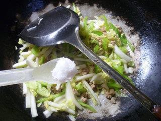 肉末青椒炒白菜的做法步骤8