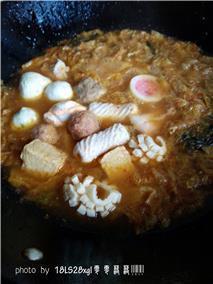 韩式辣白菜丸子汤的做法步骤6