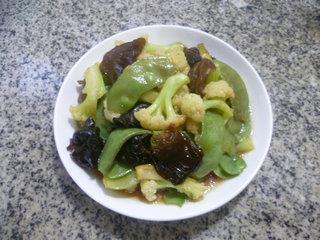 黑木耳扁豆炒花菜的做法步骤10