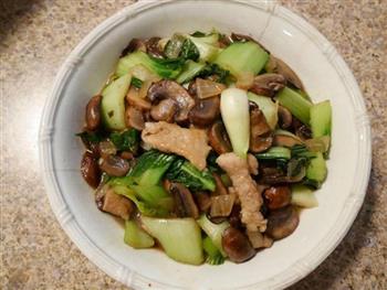 青菜蘑菇炒肉片的做法步骤5
