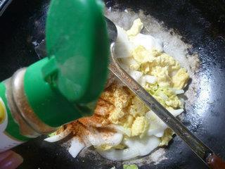 鸡蛋白菜炒年糕的做法步骤10