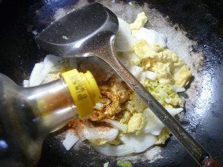 鸡蛋白菜炒年糕的做法步骤11