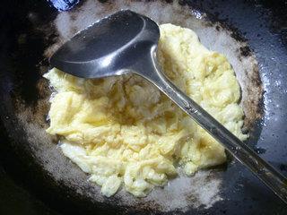 鸡蛋白菜炒年糕的做法步骤6