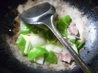 咸肉青椒炒白菜的做法步骤10