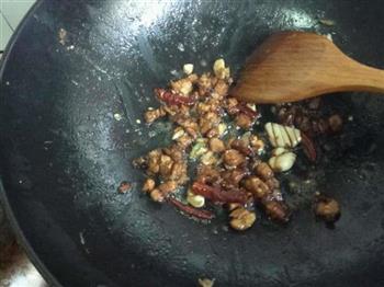 简单版家常菜青豆炒肉的做法步骤4