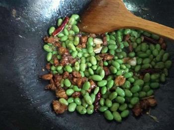 简单版家常菜青豆炒肉的做法步骤5