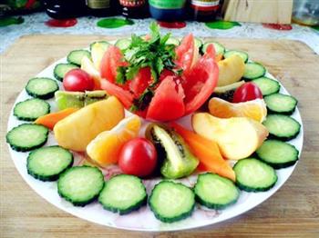 蔬菜水果拼盘沙拉的做法图解4