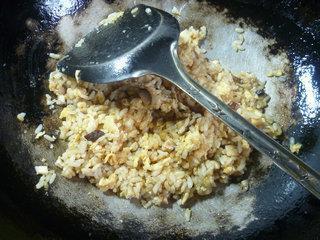 鸡蛋香菇炒饭的做法步骤10