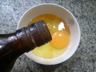 鸡蛋香菇炒饭的做法步骤3