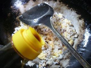 鸡蛋香菇炒饭的做法步骤8