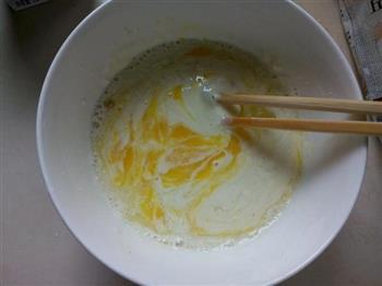 牛奶蛋饼卷的做法步骤3