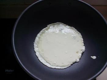 牛奶蛋饼卷的做法步骤5