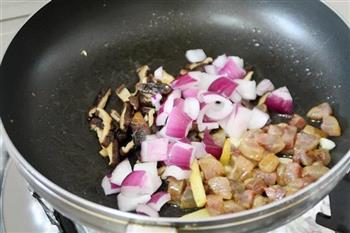 腊肠香菇香焖饭的做法步骤10
