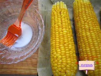 奶香烤玉米的做法步骤3