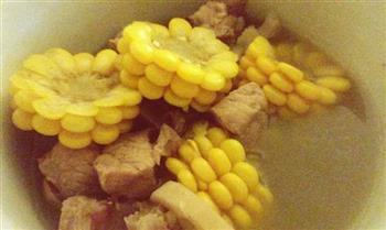 港式干贝玉米排骨汤的做法步骤4