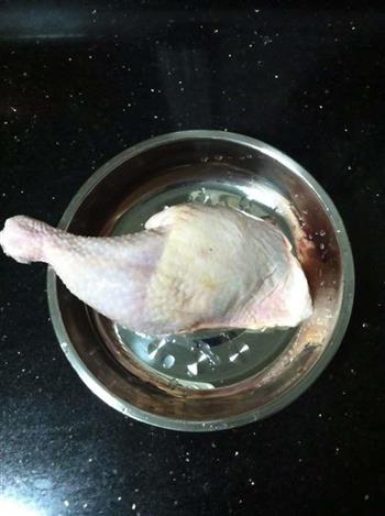 红油白切鸡的做法步骤1