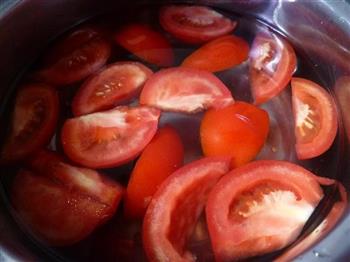 西红柿蛋花面的做法步骤2