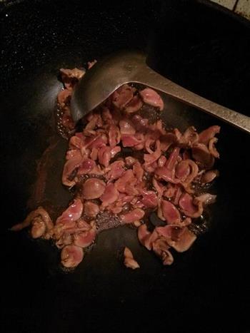 红油豇豆炒鸡胗的做法步骤7