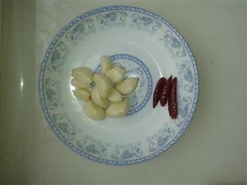 蒜片乳瓜的做法步骤2