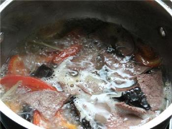 番茄肉片猪肝汤的做法图解8