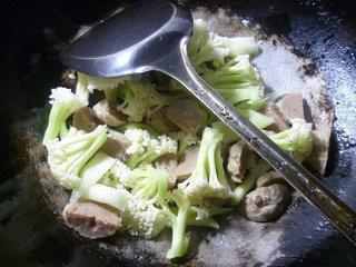 牛筋丸炒花菜的做法步骤4