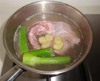 牛肉粉丝汤的做法步骤1