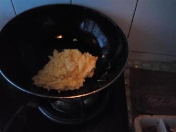 韭黄炒鸡蛋的做法步骤2