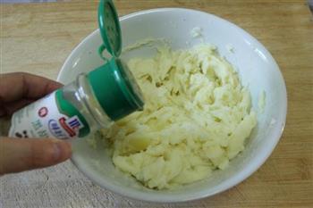 土豆丸子的做法步骤7