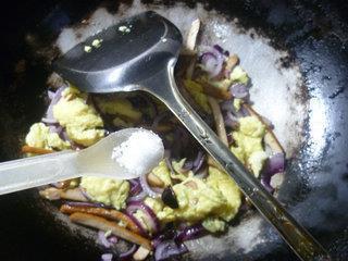 香干紫洋葱炒鸡蛋的做法图解9