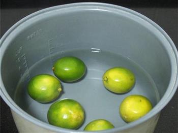 蜜渍柠檬水的做法步骤2