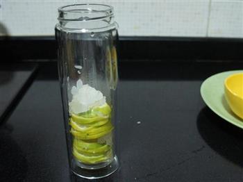 蜜渍柠檬水的做法步骤5