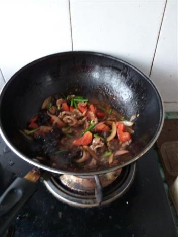 黑椒牛肉炒面的做法步骤4