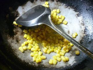 开洋玉米粒炒莴笋的做法步骤4