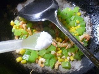 开洋玉米粒炒莴笋的做法步骤6