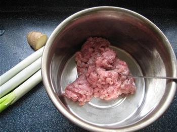 猪肉大葱锅贴的做法步骤4