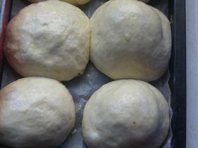 咸蛋黄豆沙夹心面包的做法步骤13