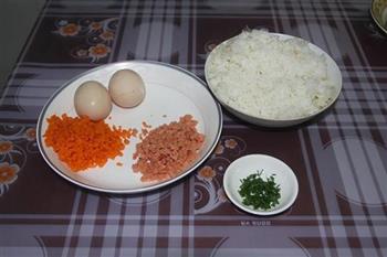 火腿米饭饼的做法步骤1