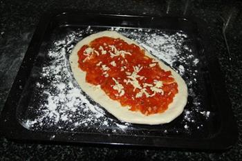 番茄培根披萨的做法步骤14